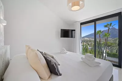 Detached Villa in Nueva Andalucía