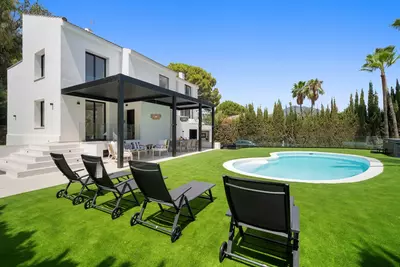 Detached Villa in Nueva Andalucía