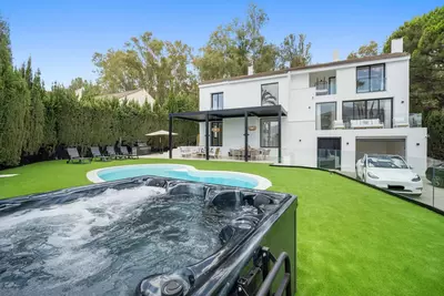 Detached Villa in Nueva Andalucía