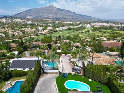 Detached Villa in Nueva Andalucía
