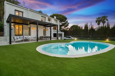 Detached Villa in Nueva Andalucía