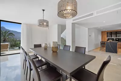 Detached Villa in Nueva Andalucía