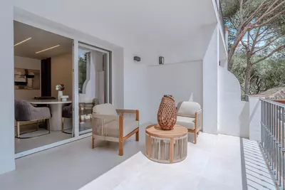 Middle Floor Apartment in Nueva Andalucía