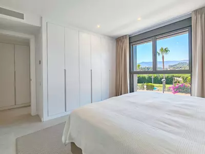 Middle Floor Apartment in Selwo