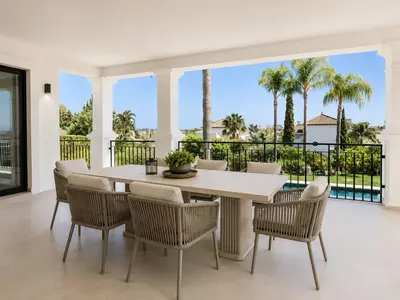 Detached Villa in El Paraiso