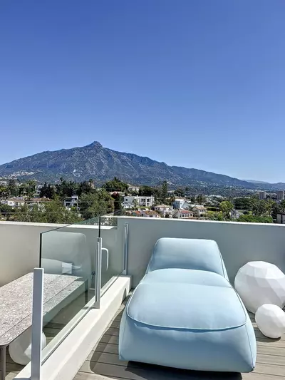 Detached Villa in Nueva Andalucía