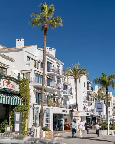 Middle Floor Apartment in Puerto Banús