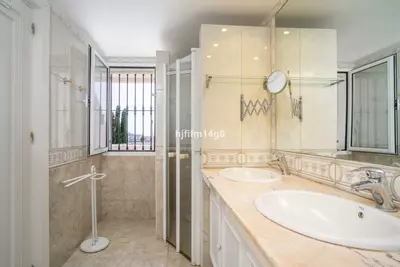 Townhouse in Nueva Andalucía