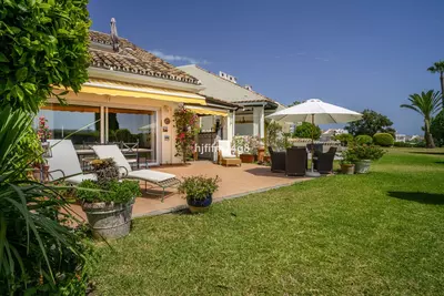 Townhouse in Nueva Andalucía