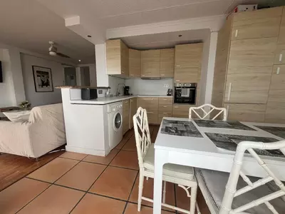 Middle Floor Apartment in Estepona