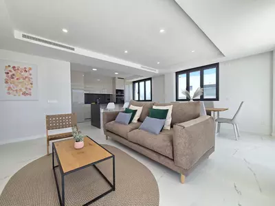 Middle Floor Apartment in Estepona