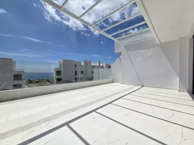 Middle Floor Apartment in Estepona