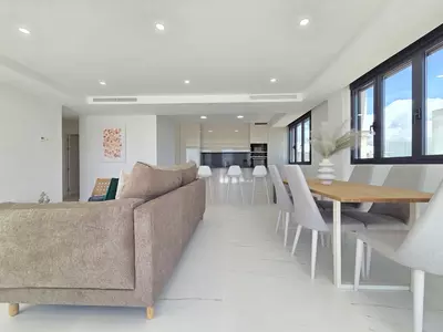 Middle Floor Apartment in Estepona