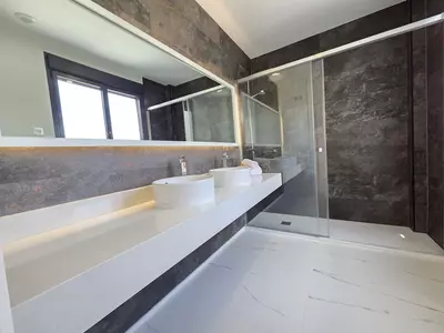 Middle Floor Apartment in Estepona