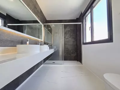 Middle Floor Apartment in Estepona