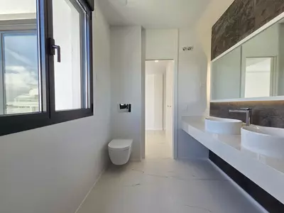 Middle Floor Apartment in Estepona
