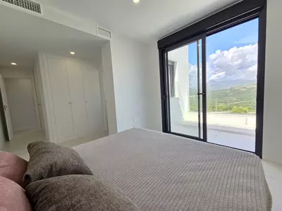 Middle Floor Apartment in Estepona
