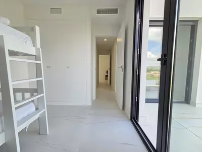 Middle Floor Apartment in Estepona