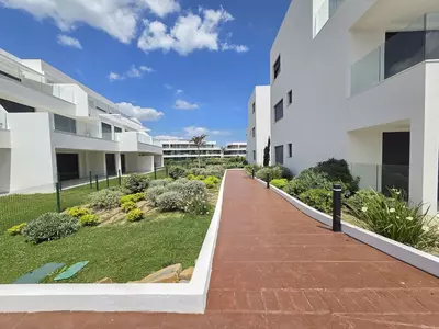 Middle Floor Apartment in Estepona