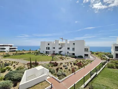 Middle Floor Apartment in Estepona
