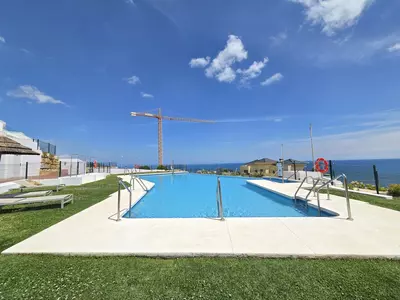 Middle Floor Apartment in Estepona