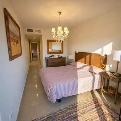 Middle Floor Apartment in Estepona