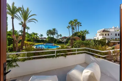 Ground Floor Apartment in Nueva Andalucía