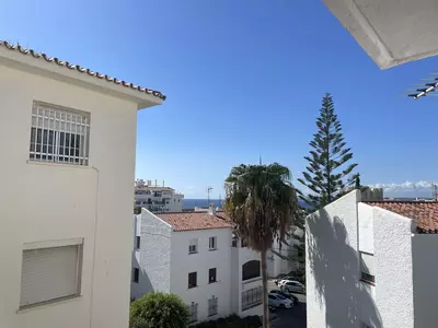 Middle Floor Apartment in Estepona