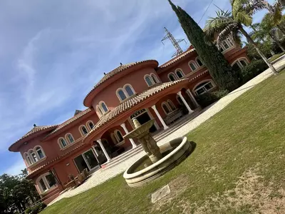 Detached Villa in El Paraiso