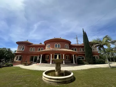 Detached Villa in El Paraiso