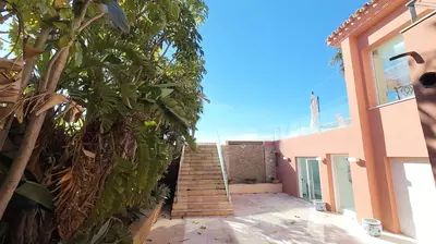 Detached Villa in El Paraiso