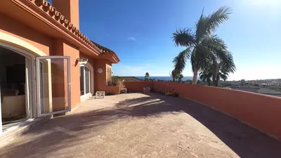 Detached Villa in El Paraiso