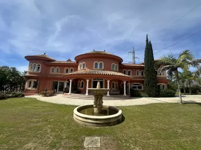 Detached Villa in El Paraiso