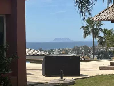 Detached Villa in El Paraiso