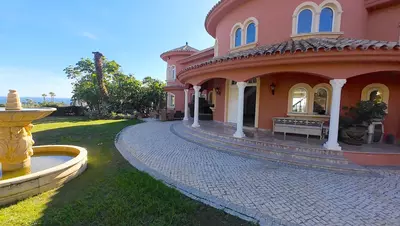 Detached Villa in El Paraiso