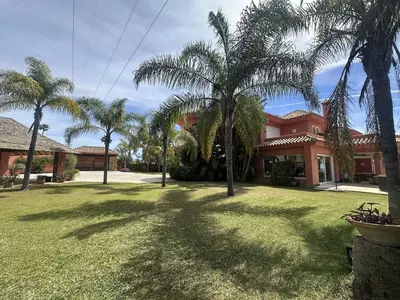 Detached Villa in El Paraiso