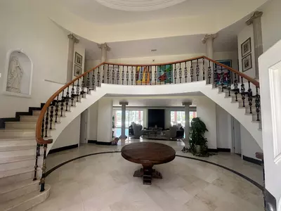 Detached Villa in El Paraiso