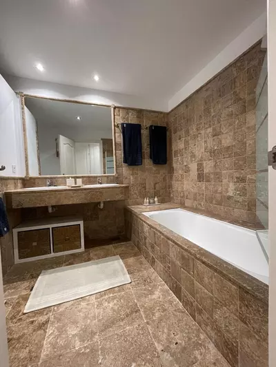 Middle Floor Apartment in Estepona