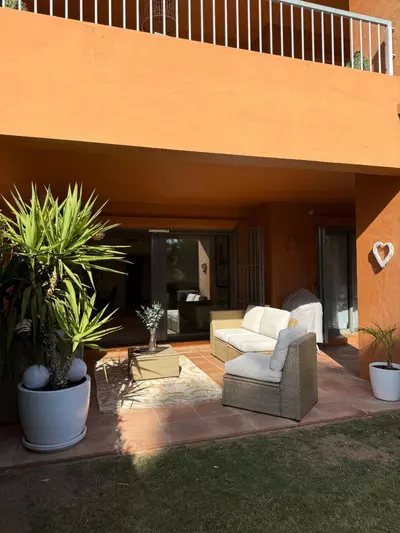 Middle Floor Apartment in Estepona