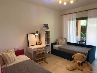 Middle Floor Apartment in Estepona