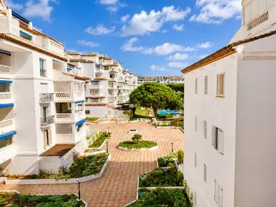 Middle Floor Apartment in Puerto Banús
