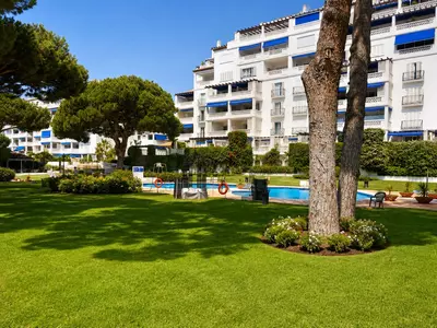 Middle Floor Apartment in Puerto Banús