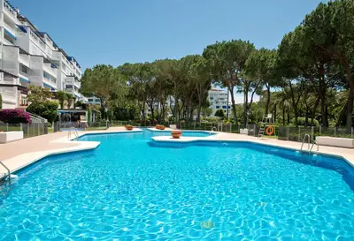 Middle Floor Apartment in Puerto Banús