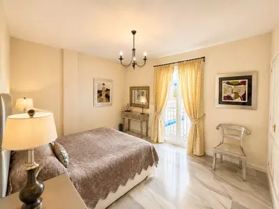 Middle Floor Apartment in Puerto Banús