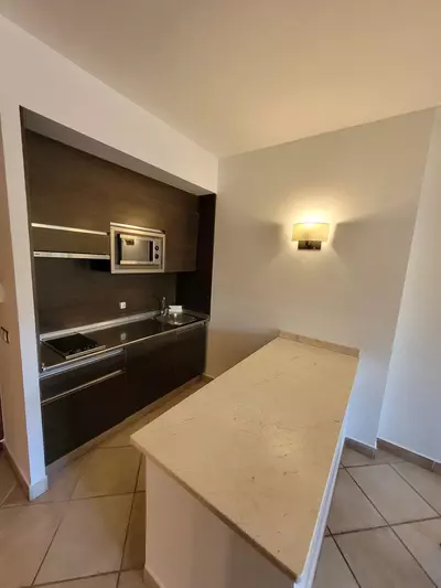 Middle Floor Apartment in Bel Air