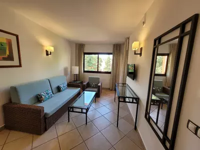 Middle Floor Apartment in Bel Air