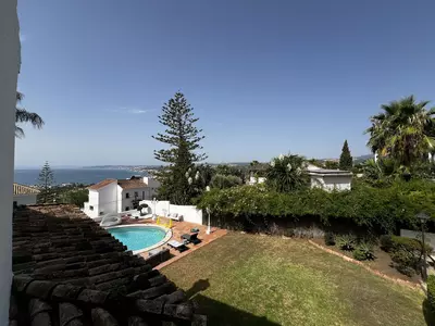 Detached Villa in Estepona