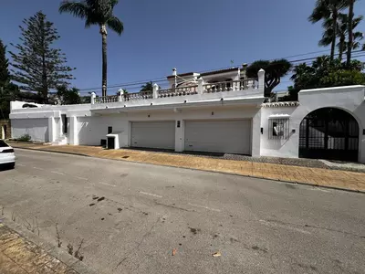 Detached Villa in Estepona