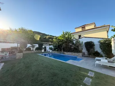 Detached Villa in Casares