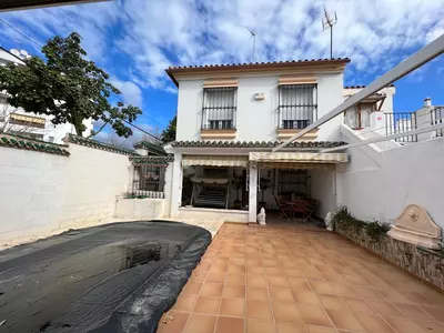 Detached Villa in Nueva Andalucía